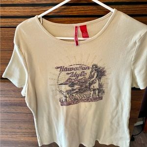 Women’s T shirt